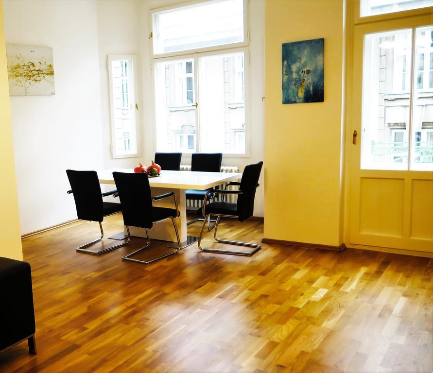 Old Town Square Superior Apartments - Valentin Prag Dış mekan fotoğraf